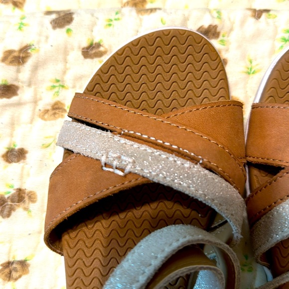 Girls Sperry Sandals size 2M - Picture 8 of 8